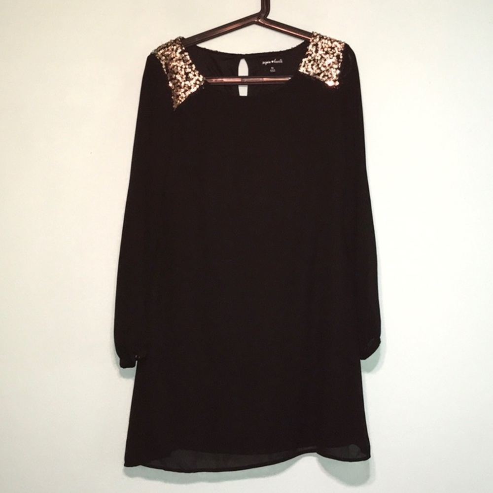 Flowy black dress